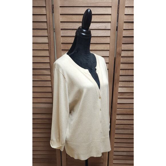 Red Woman Vintage Solid Gold V-Neck Plus Size 2X Long-Sleeve Button Up Cardigan - Picture 2 of 7